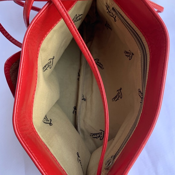 Red Vintage Crossbody Bag - Picture 4 of 8